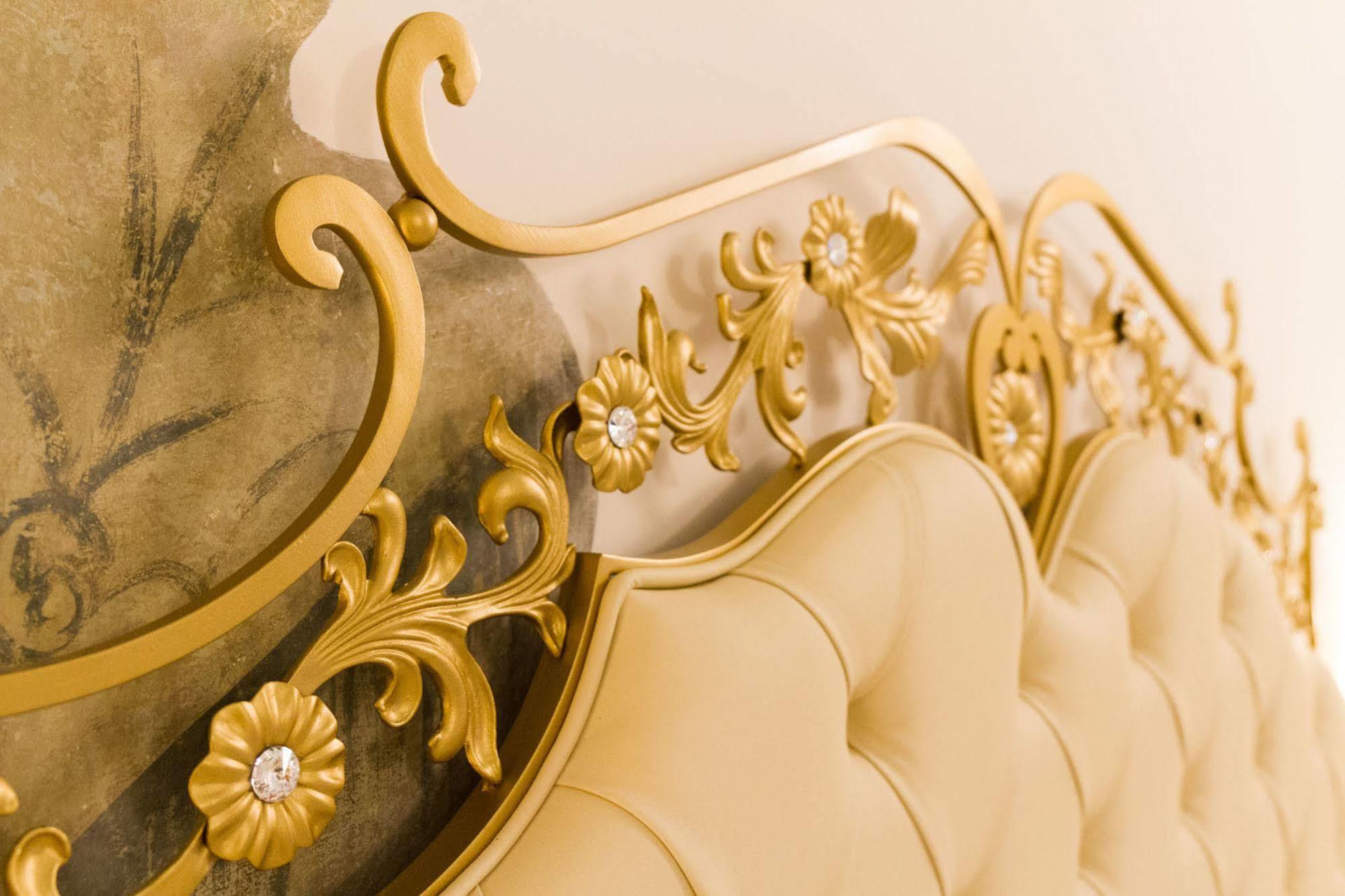 Bed and Breakfast Palazzo Tasca Noto Exterior foto