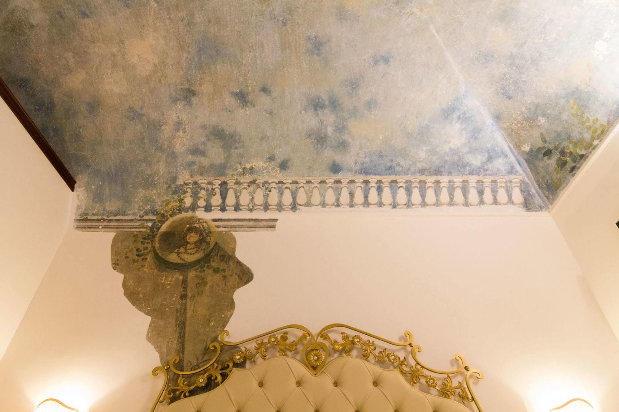 Bed and Breakfast Palazzo Tasca Noto Exterior foto