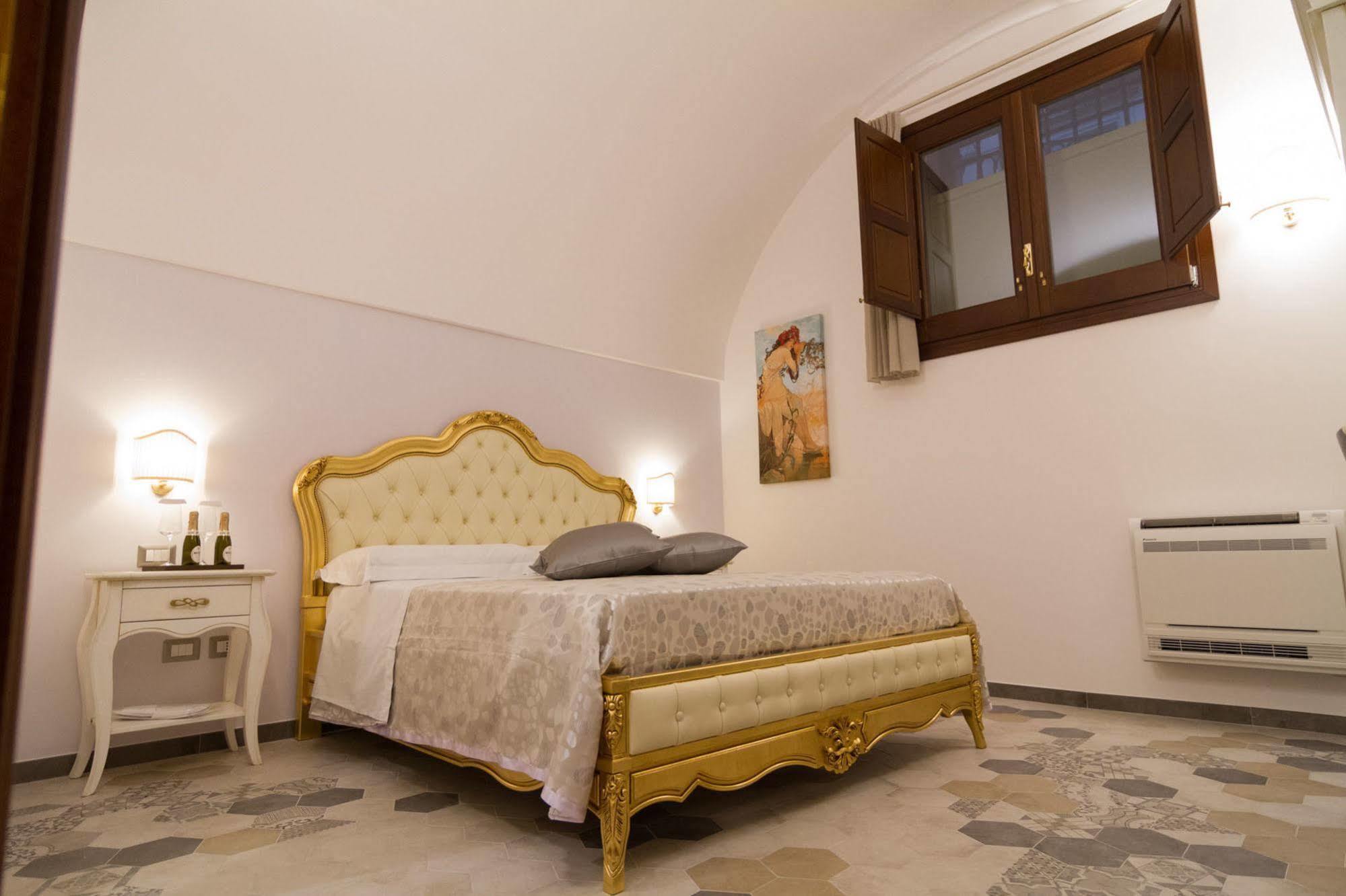 Bed and Breakfast Palazzo Tasca Noto Exterior foto