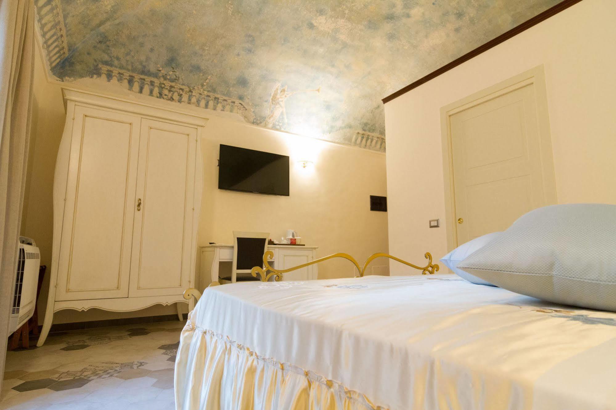 Bed and Breakfast Palazzo Tasca Noto Exterior foto