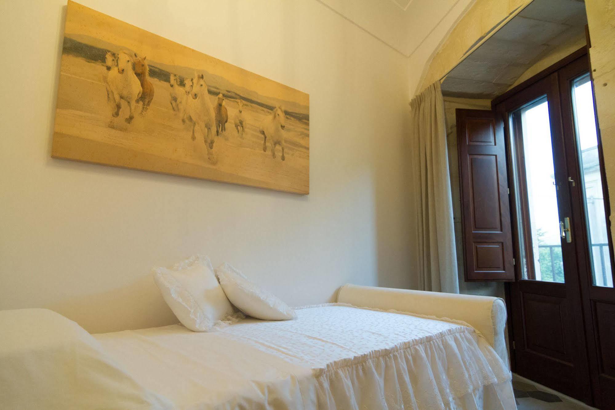 Bed and Breakfast Palazzo Tasca Noto Exterior foto