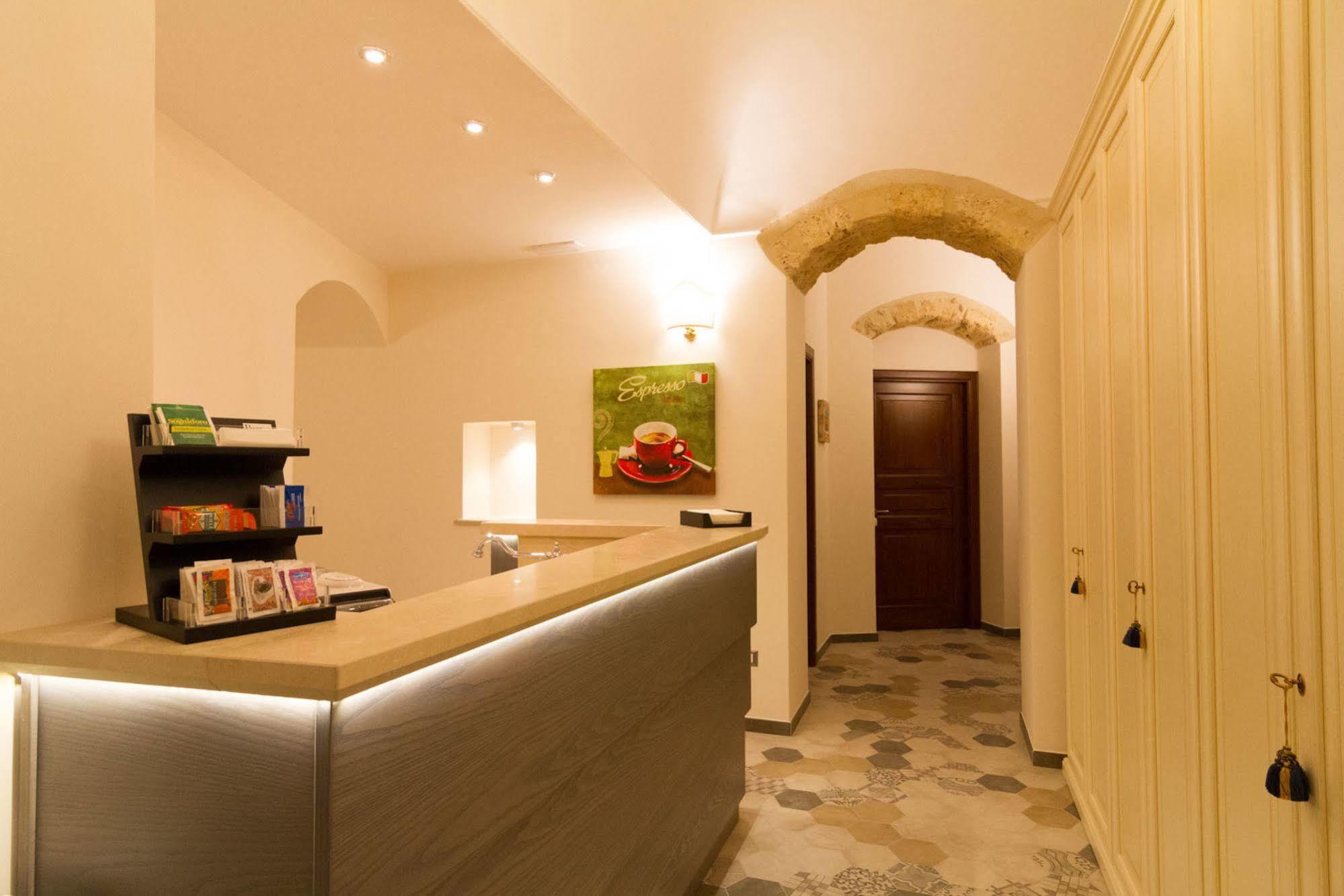 Bed and Breakfast Palazzo Tasca Noto Exterior foto